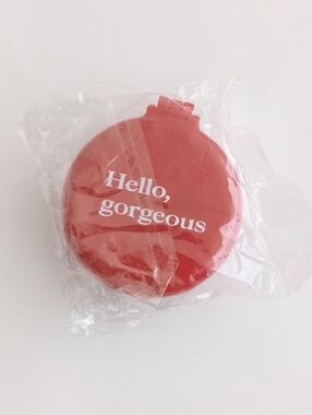 Hello, gorgeous Compact Mirror And Retractable Hair Brush - Red